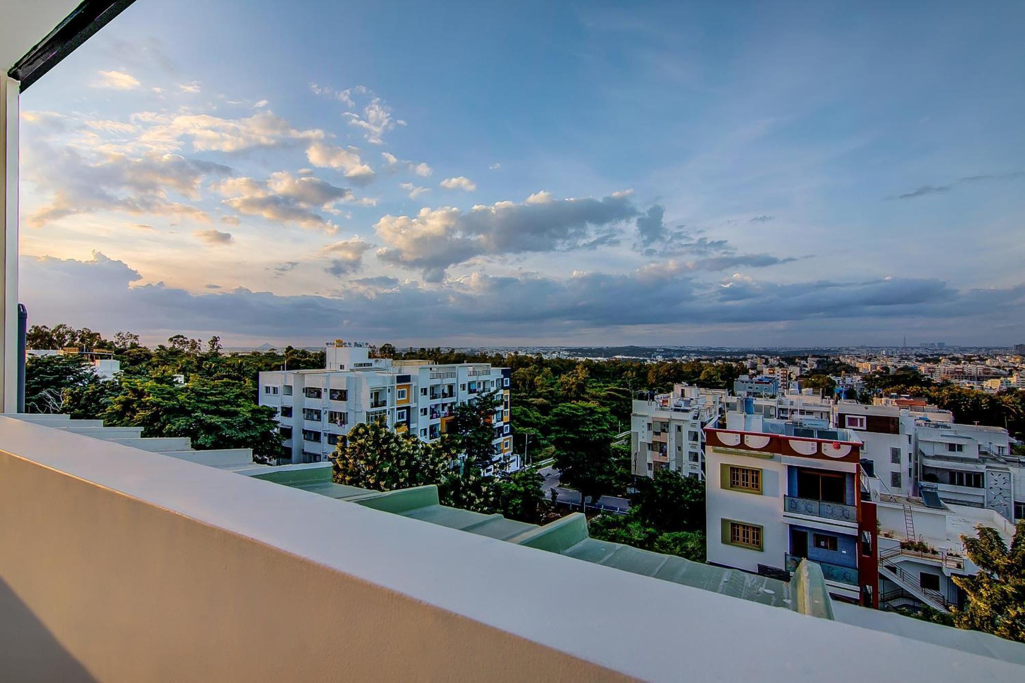 Super Townhouse Global Village Tech Park Near Kengeri Bus Terminal Metro Station Bangalore Exterior photo